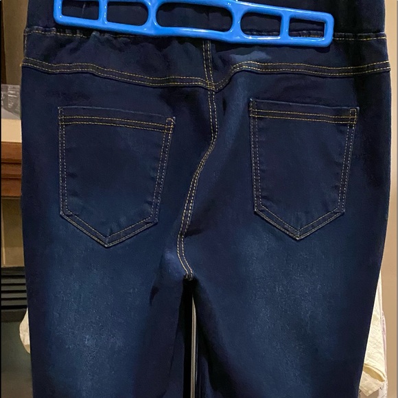 Adorable Distressed Pull-on Jeans! - Picture 2 of 2